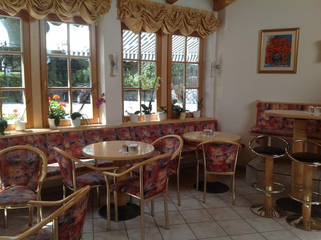 Garni Pineta Hotel San Martino in Badia Exterior photo